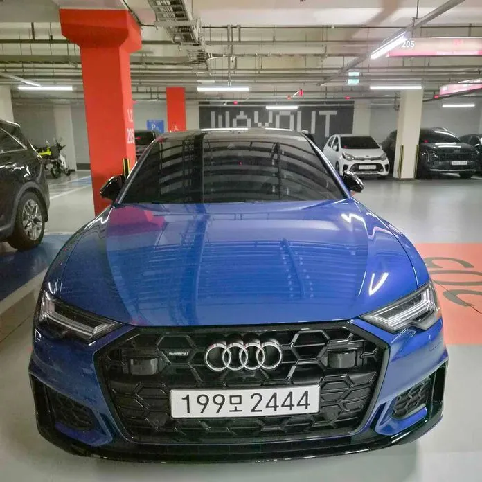 Audi A6 — фото 1