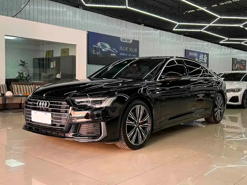 Audi A6L — фото 1