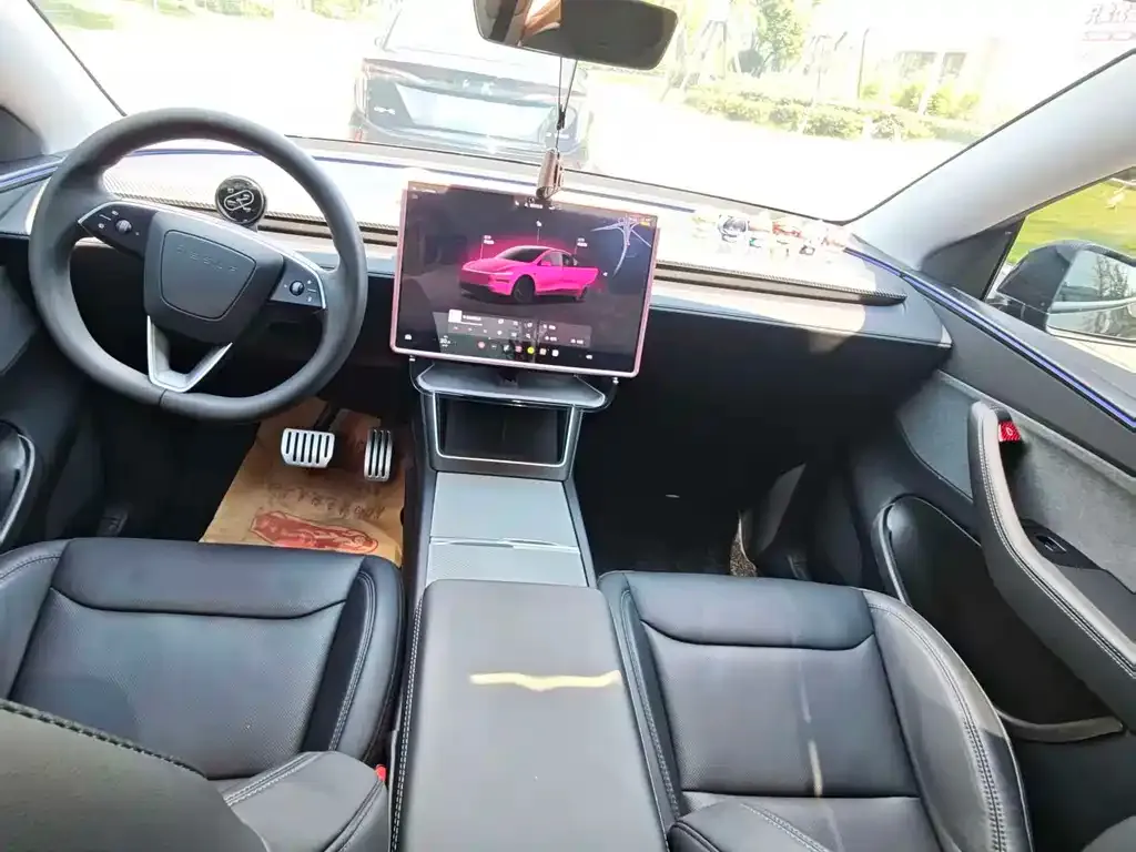 Tesla Model Y — фото 9