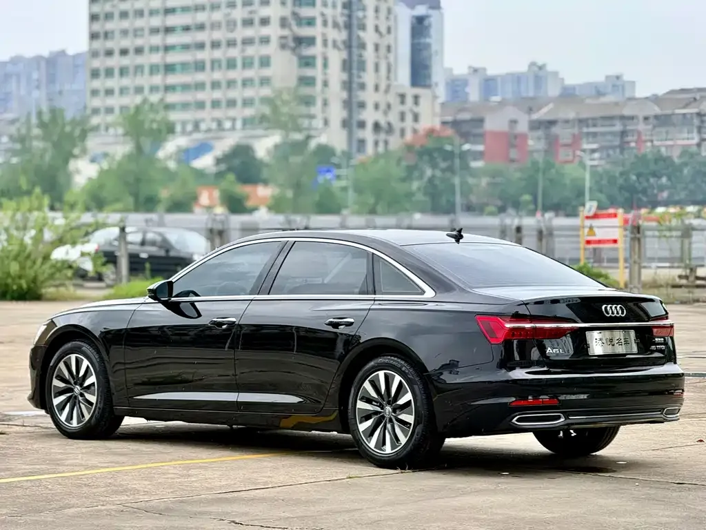 Audi A6L — фото 5
