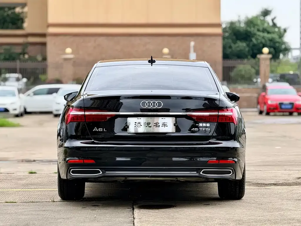Audi A6L — фото 9