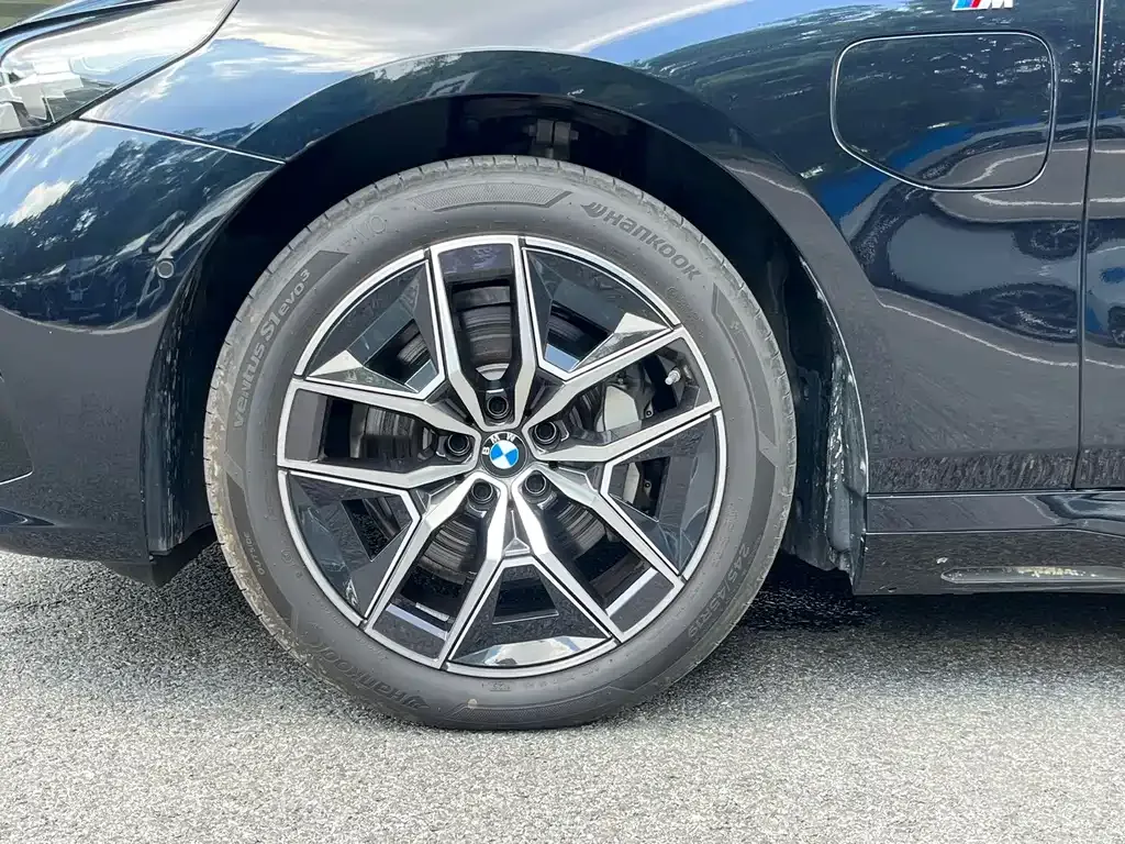 BMW i5 — фото 8