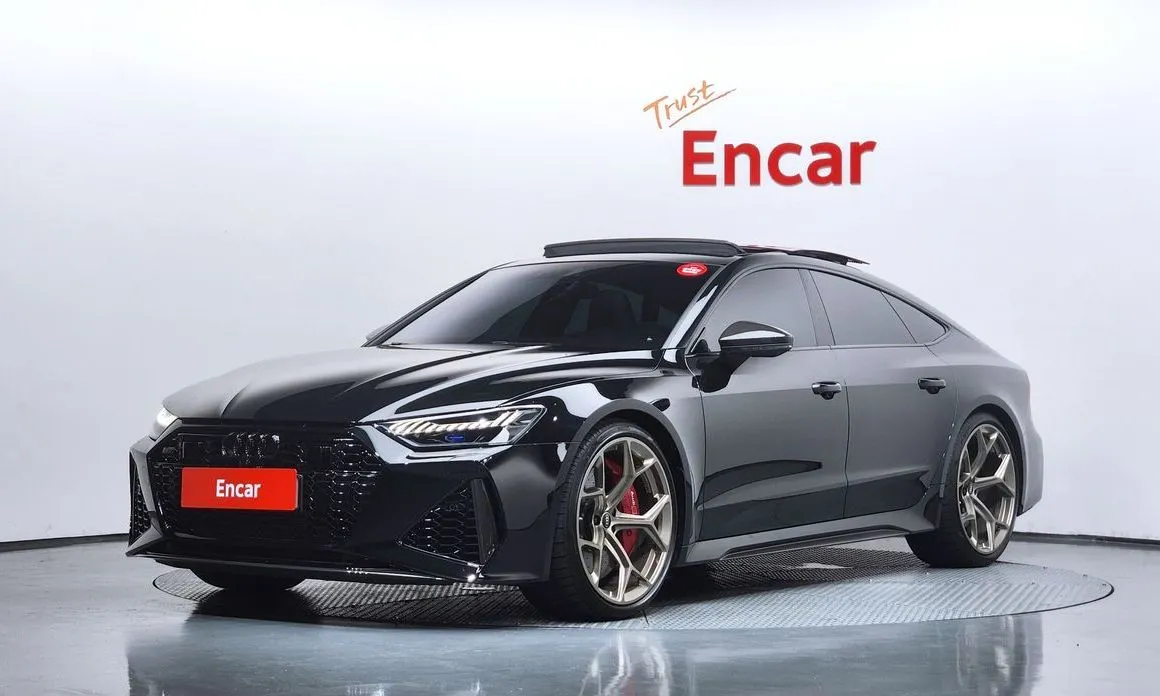 Audi RS7 — фото 1