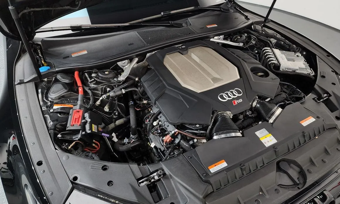 Audi RS7 — фото 7