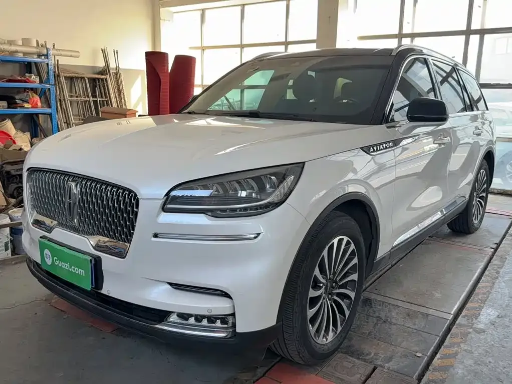 Lincoln Aviator — фото 1