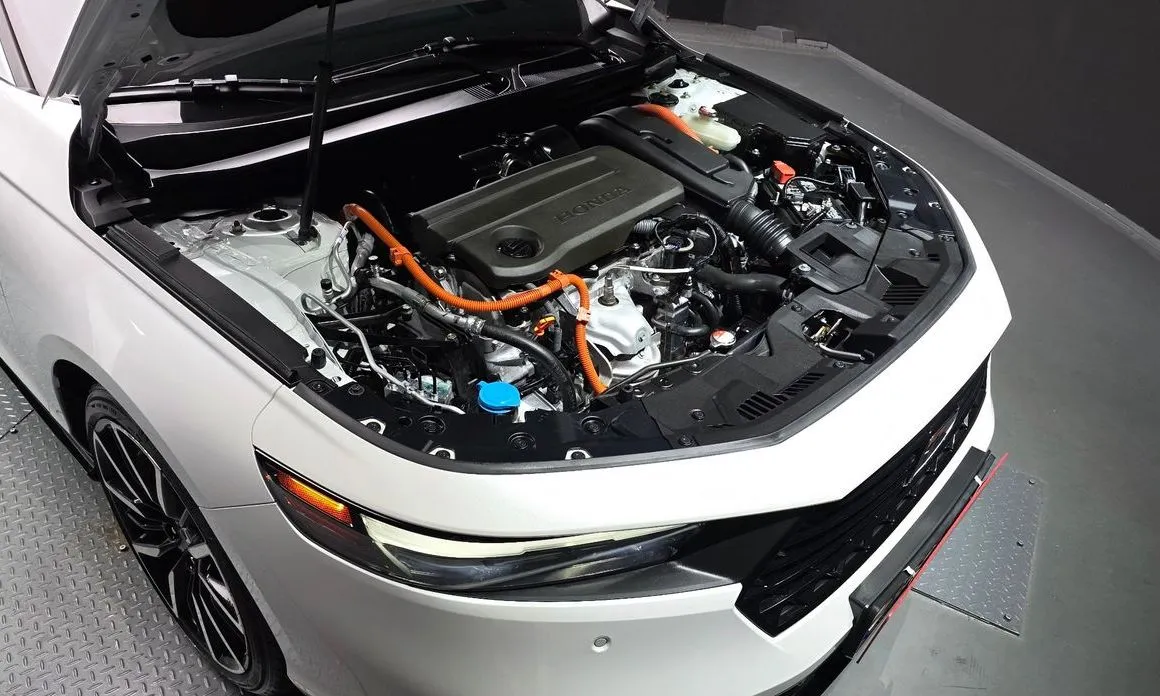 Honda Accord — фото 10
