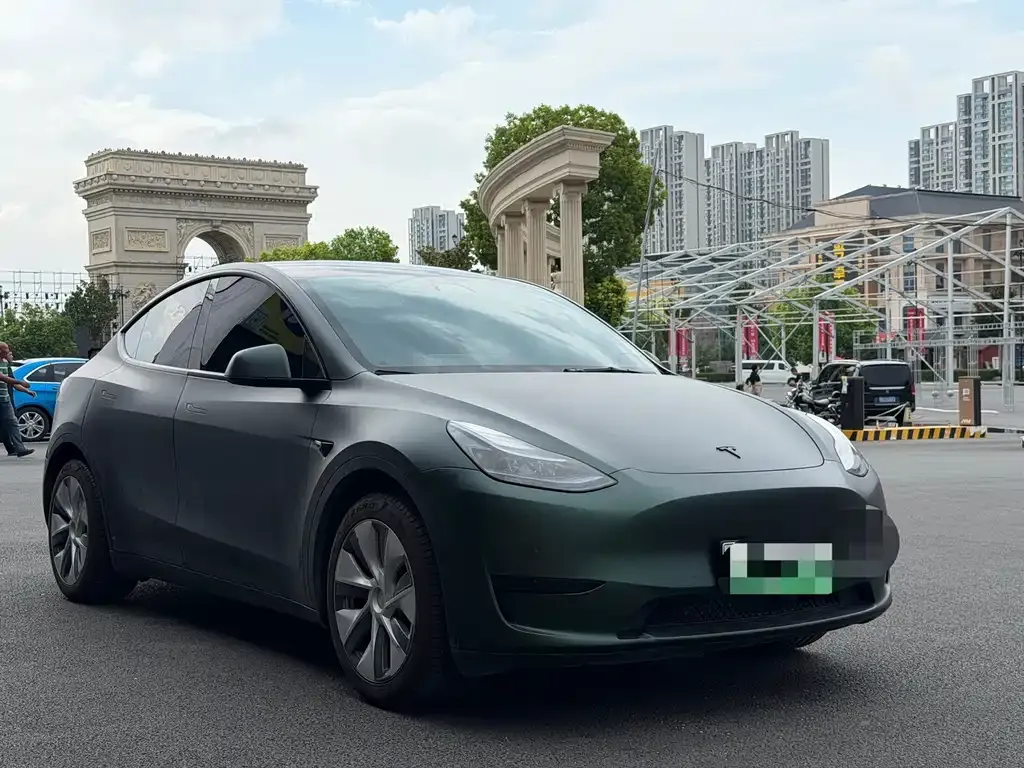 Tesla Model Y — фото 4