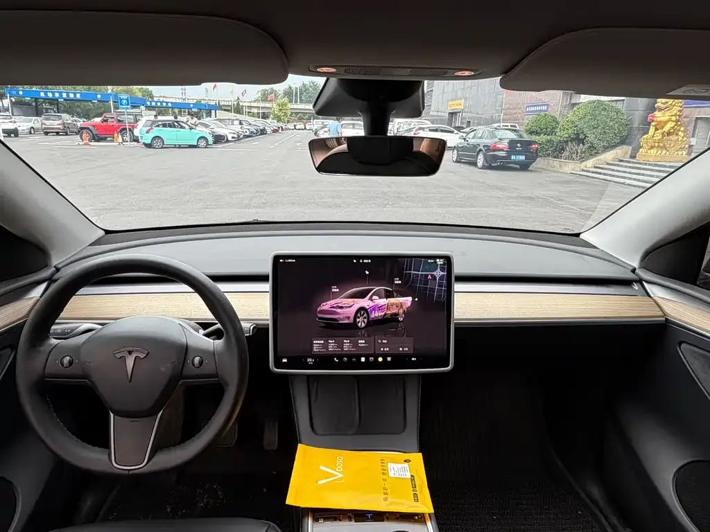 Tesla Model Y — фото 3