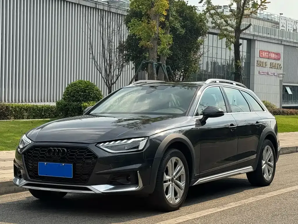 Audi A4 (Import) — фото 1
