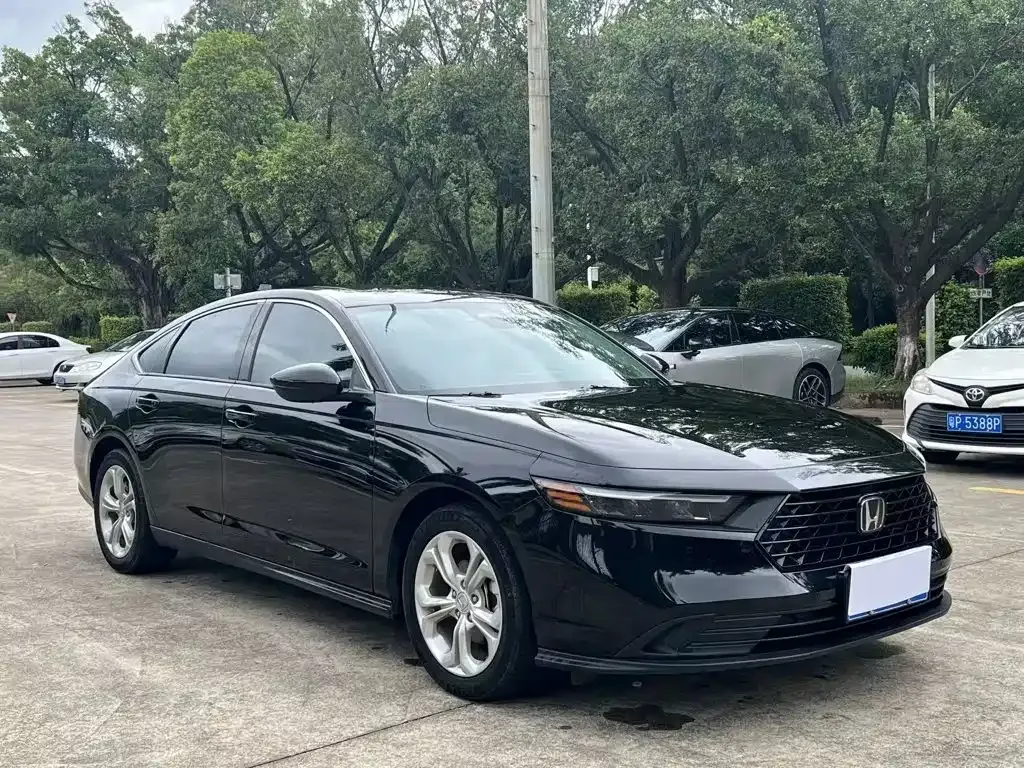 Honda Accord — фото 8