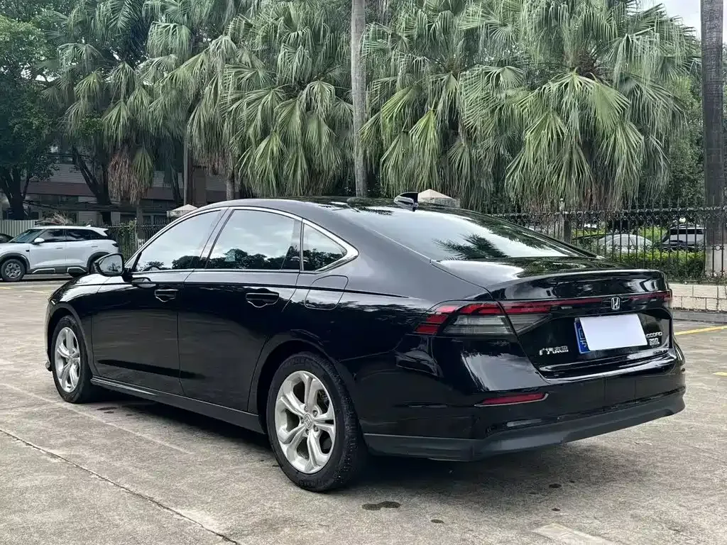 Honda Accord — фото 3