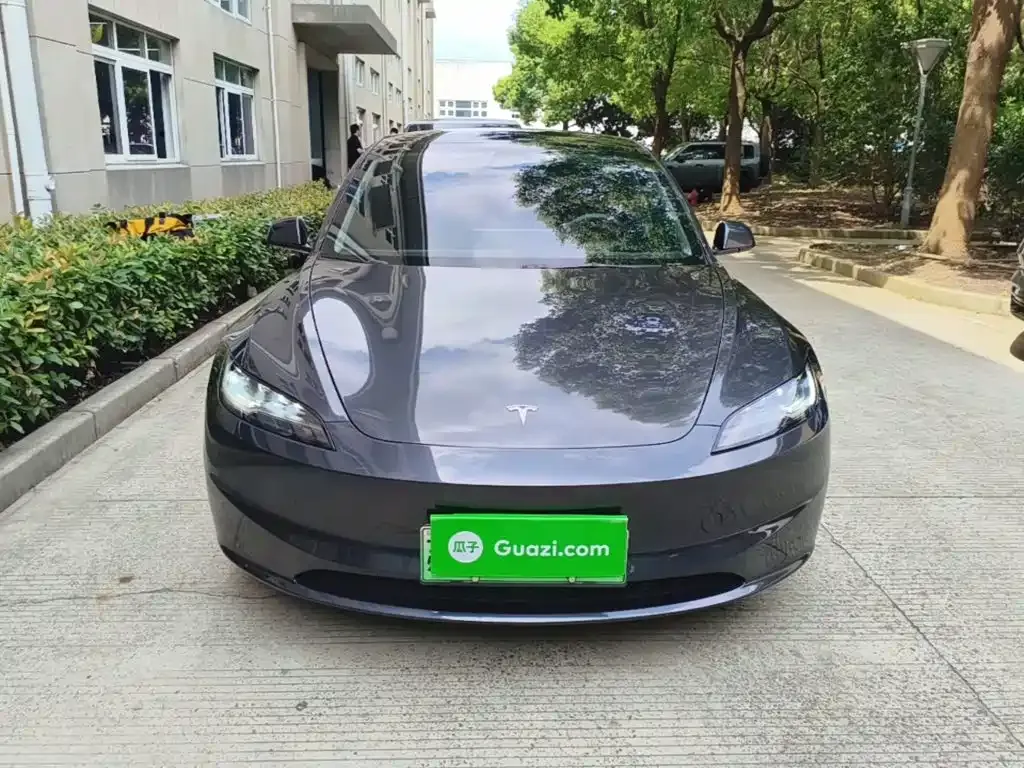 Tesla Model 3 — фото 10