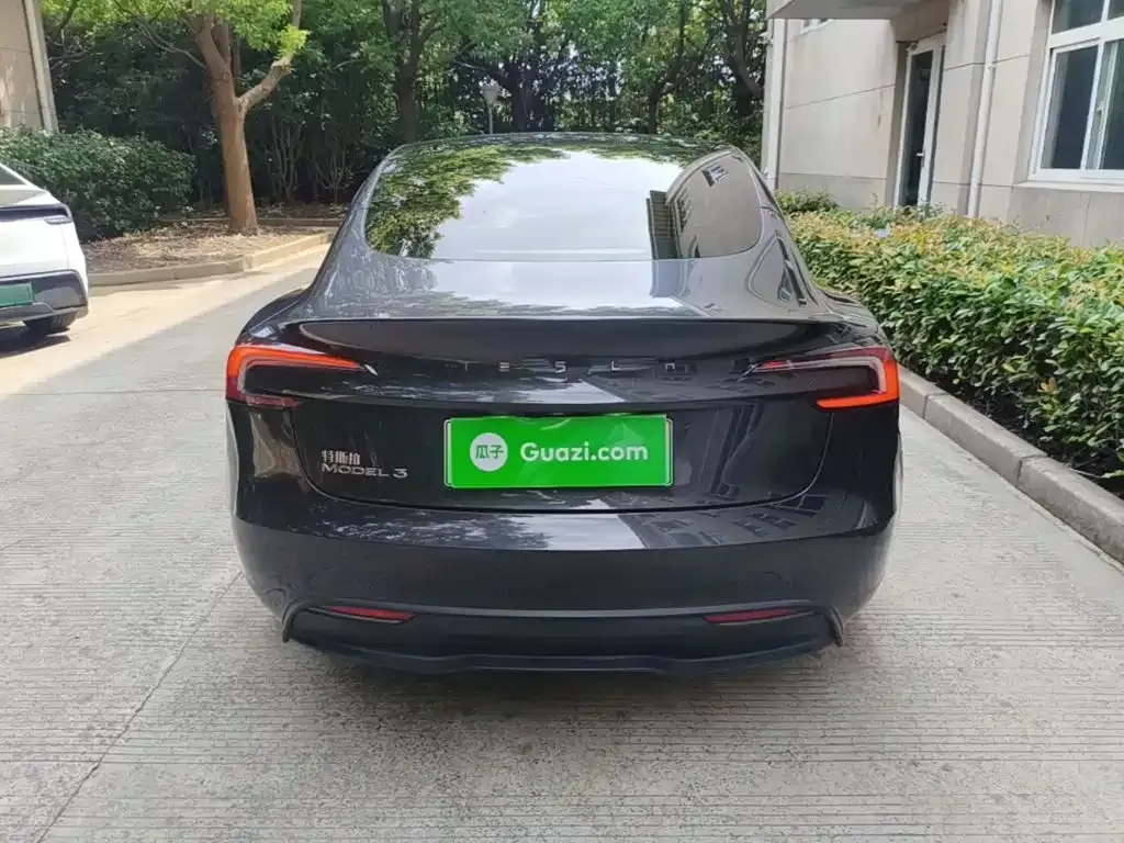 Tesla Model 3 — фото 6