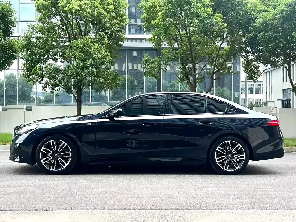 BMW 5 Series (Import) — фото 7