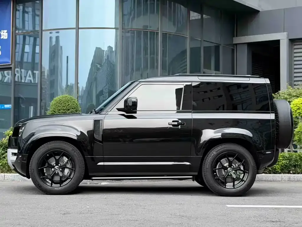 Land Rover Defender — фото 7
