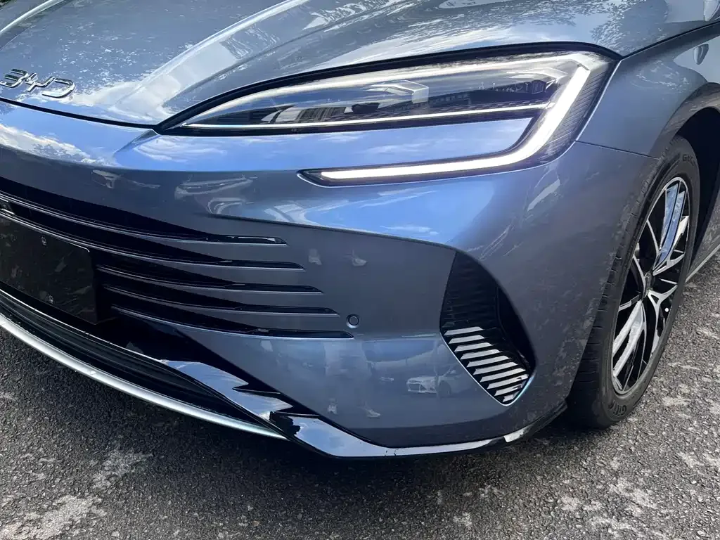 BYD Seal 07 DM-i — фото 10