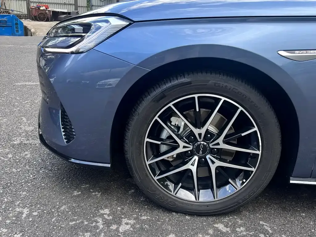 BYD Seal 07 DM-i — фото 7