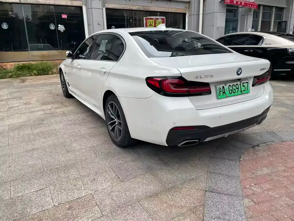 BMW 5 Series New Energy — фото 6