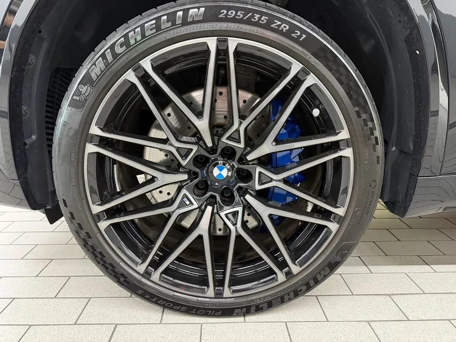BMW X5M — фото 7