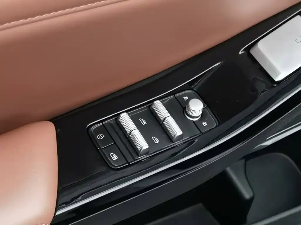 Geely Galaxy L6 — фото 3