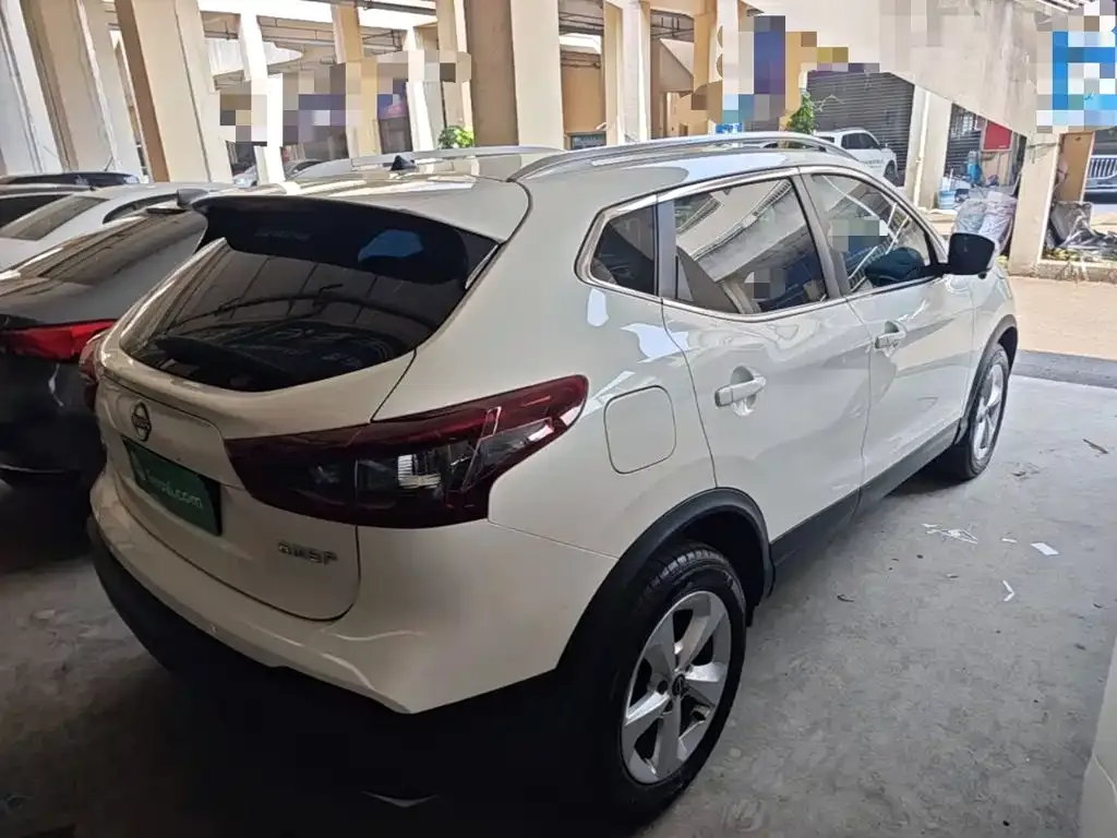 Nissan Qashqai — фото 8
