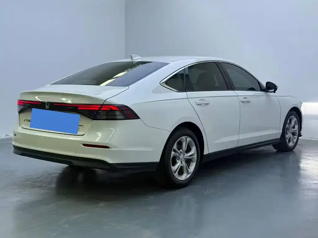 Honda Accord — фото 4