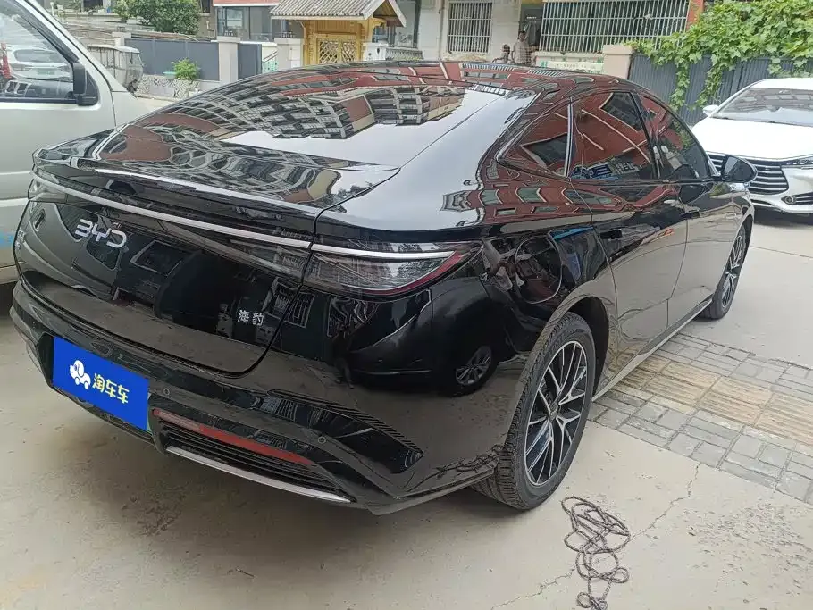 BYD Seal — фото 5