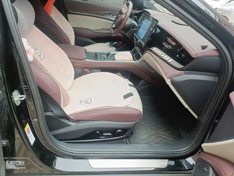 BYD Seal — фото 6