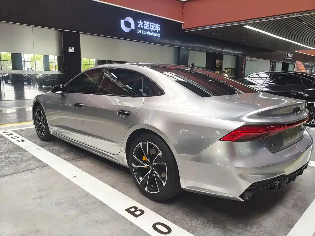 Audi A7L — фото 2