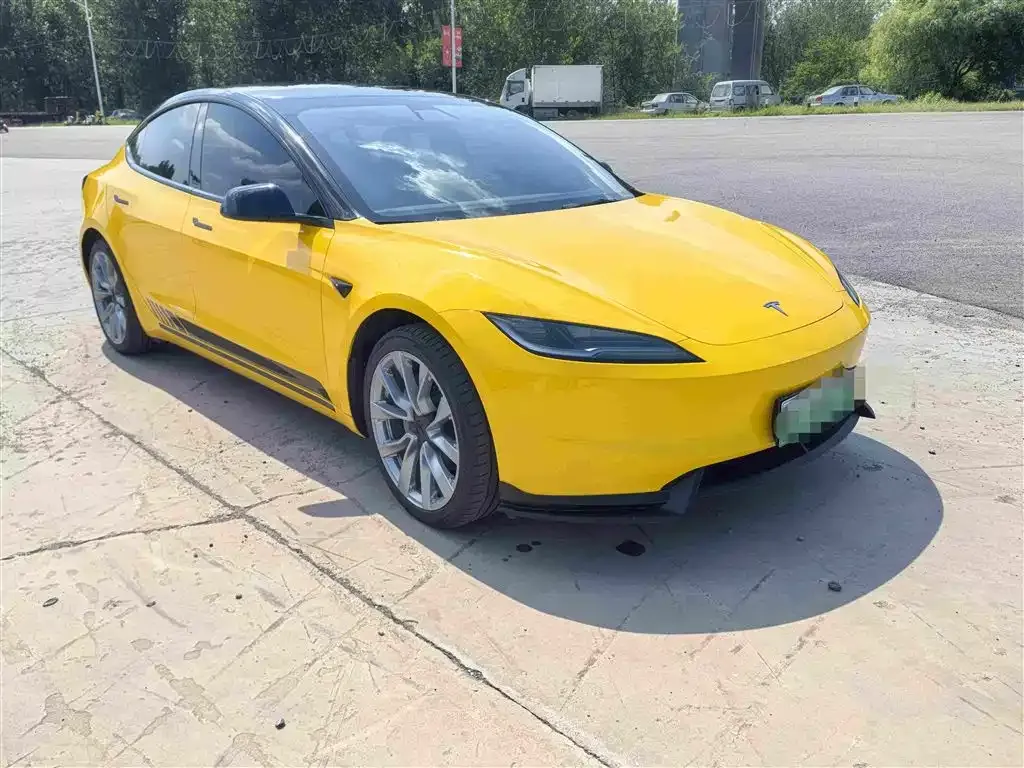 Tesla Model 3 — фото 2