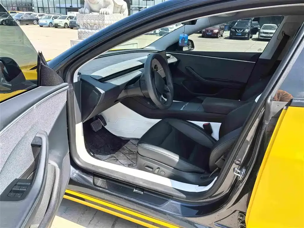 Tesla Model 3 — фото 3