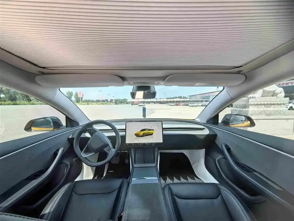 Tesla Model 3 — фото 7
