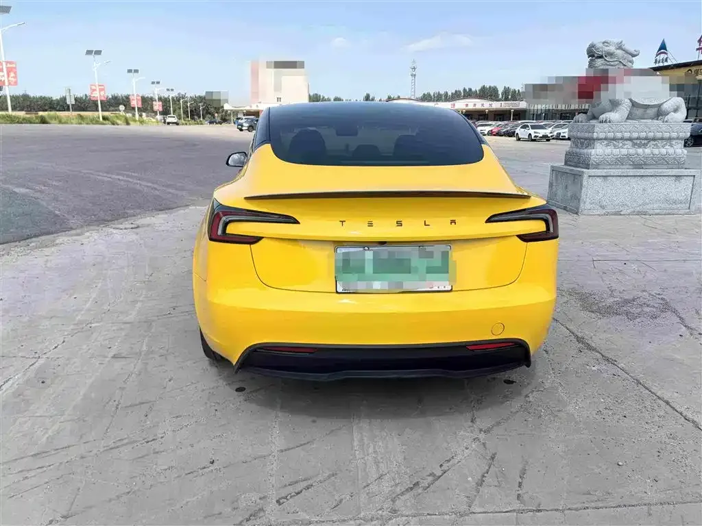 Tesla Model 3 — фото 4