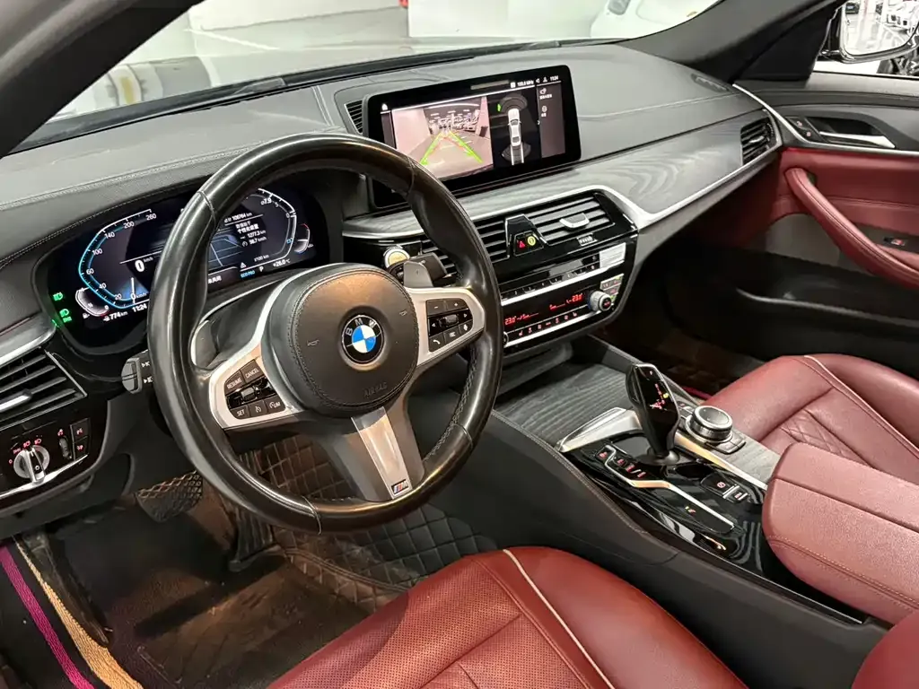 BMW 5 Series — фото 10