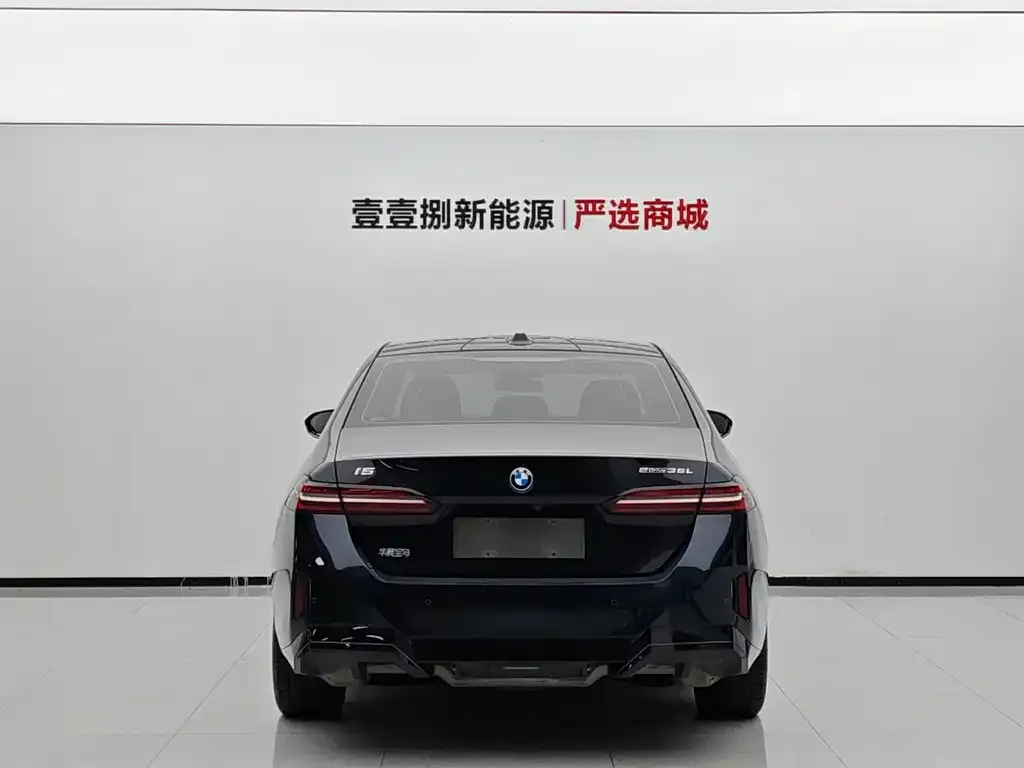 BMW i5 — фото 2