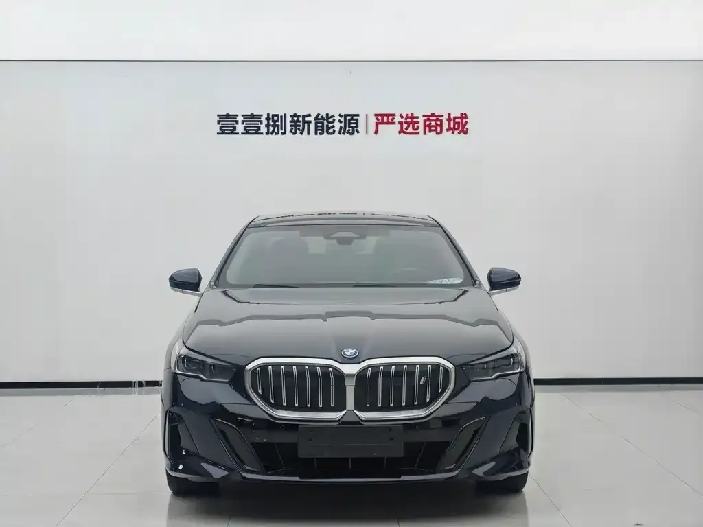 BMW i5 — фото 6