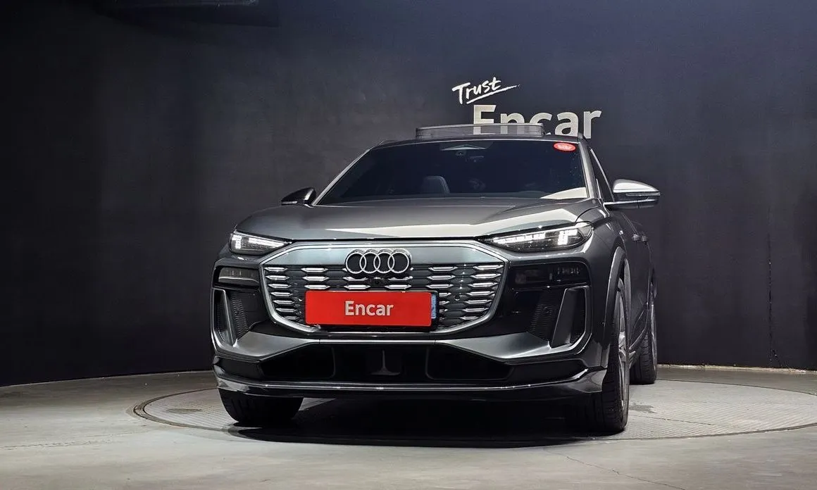 Audi Q6 e-tron — фото 10
