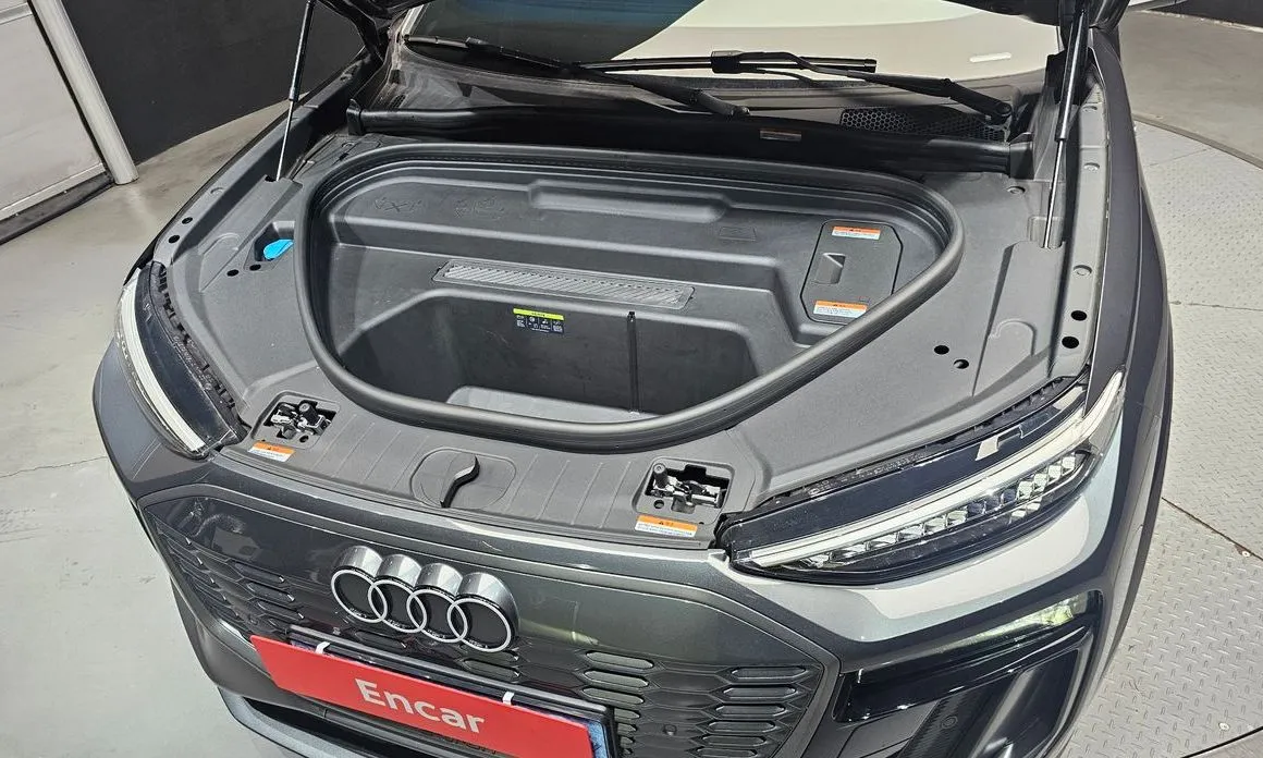 Audi Q6 e-tron — фото 3