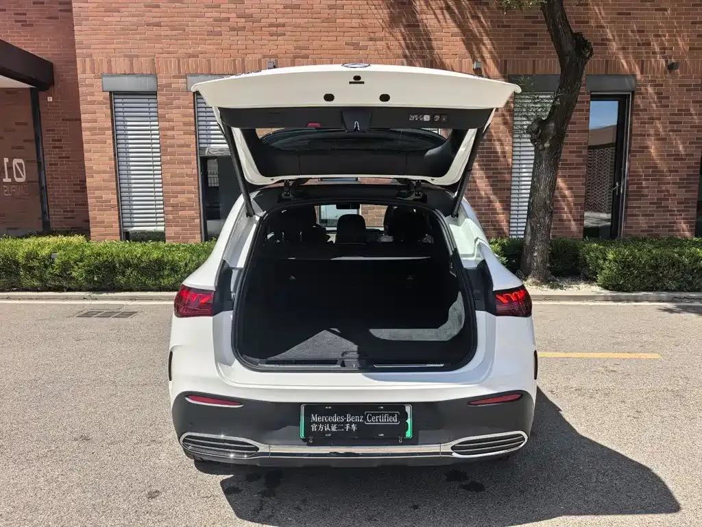 Mercedes-Benz EQE SUV — фото 10
