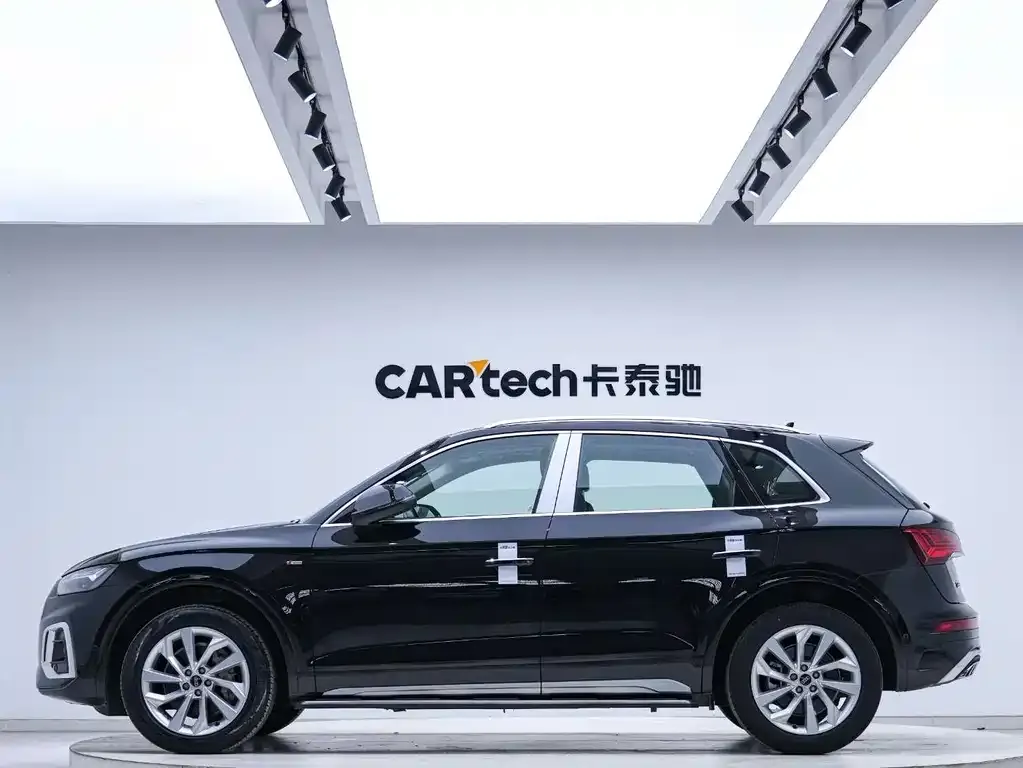 Audi Q5L — фото 2