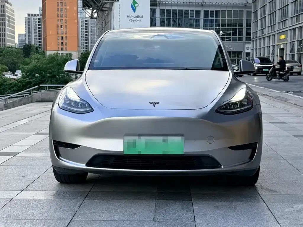 Tesla Model Y — фото 7