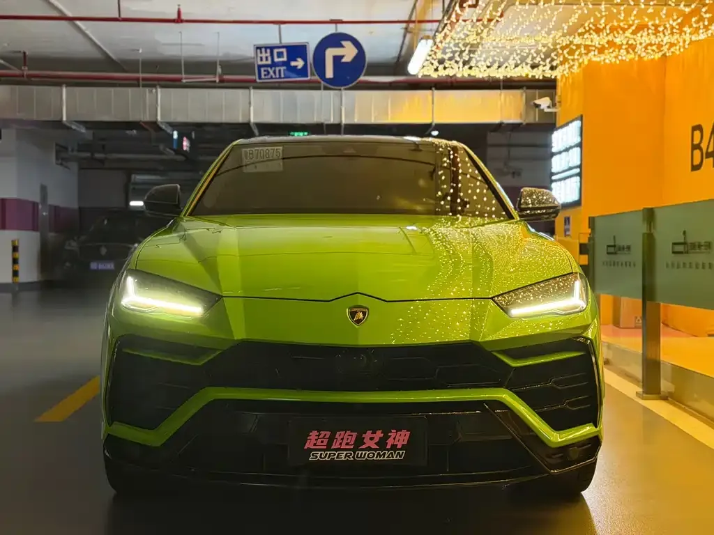 Lamborghini Urus — фото 7