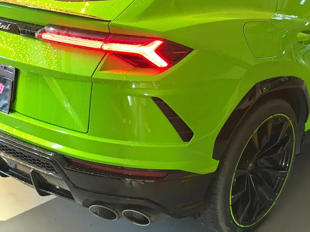 Lamborghini Urus — фото 2