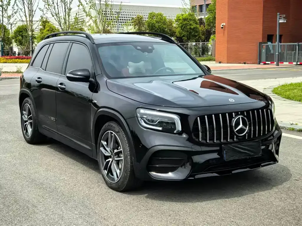 Mercedes-Benz GLB AMG — фото 8
