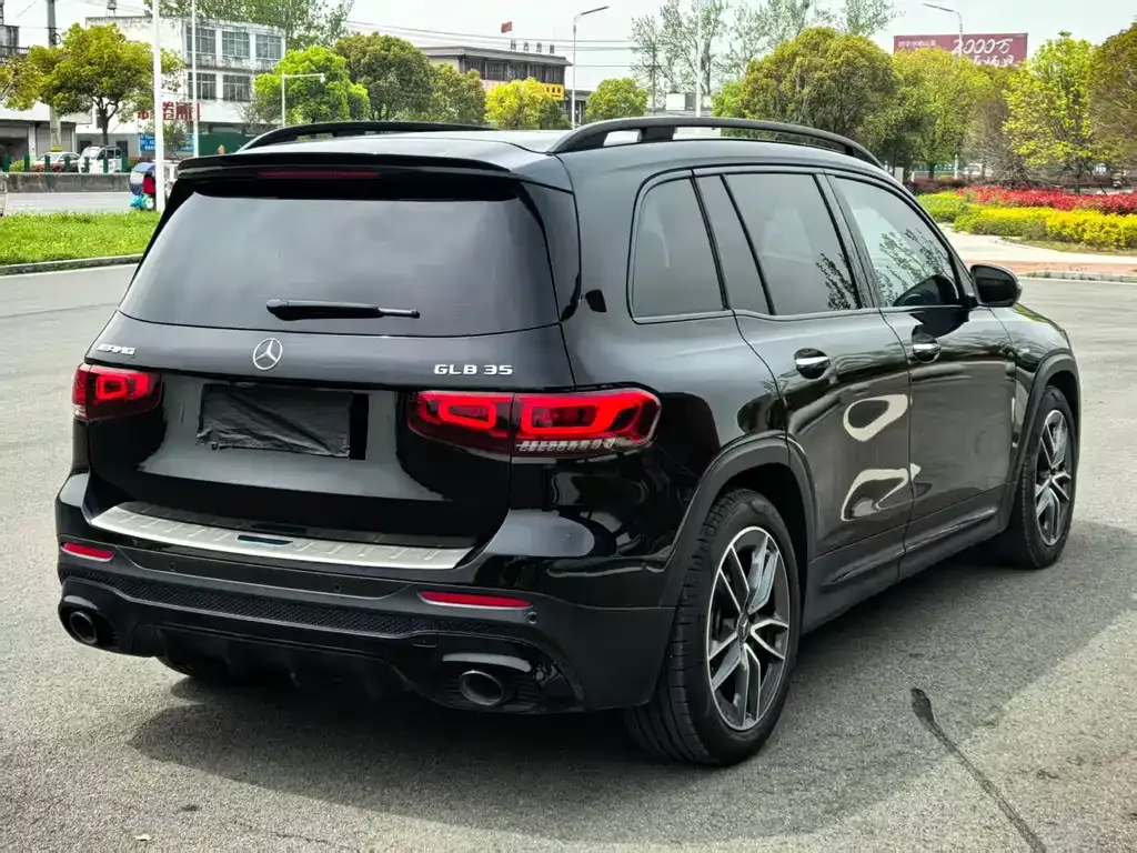 Mercedes-Benz GLB AMG — фото 9