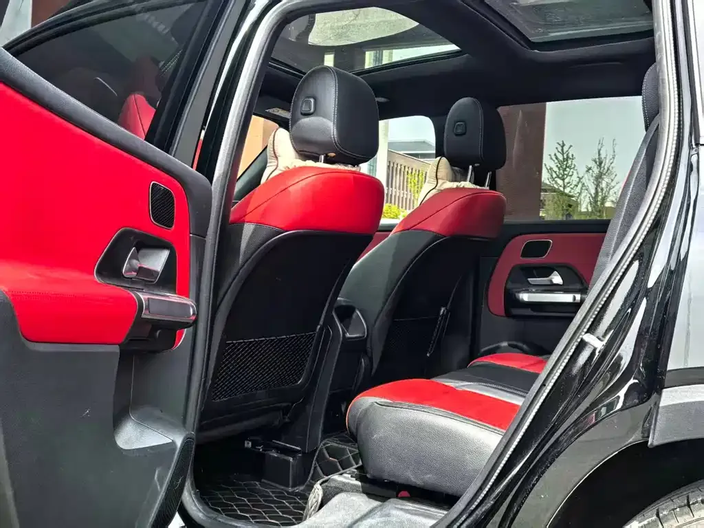 Mercedes-Benz GLB AMG — фото 4