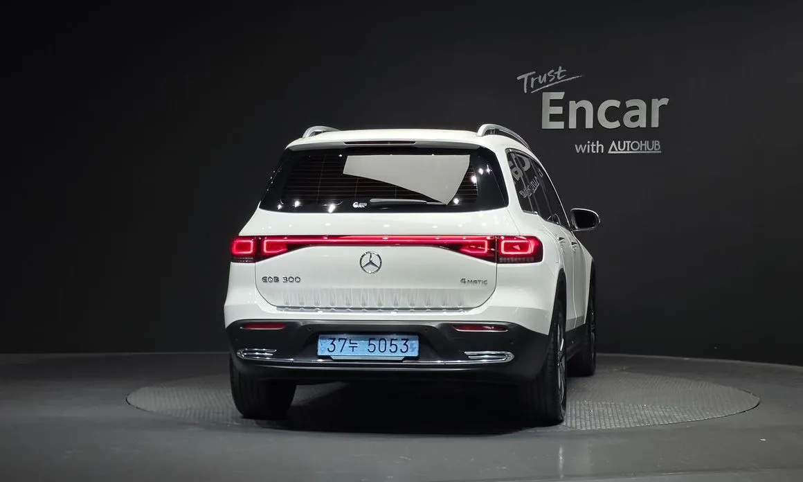 Mercedes-Benz EQB — фото 2
