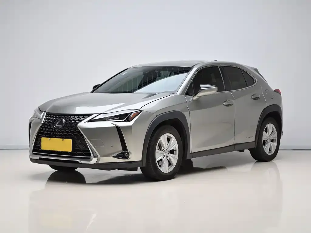 Lexus UX — фото 1