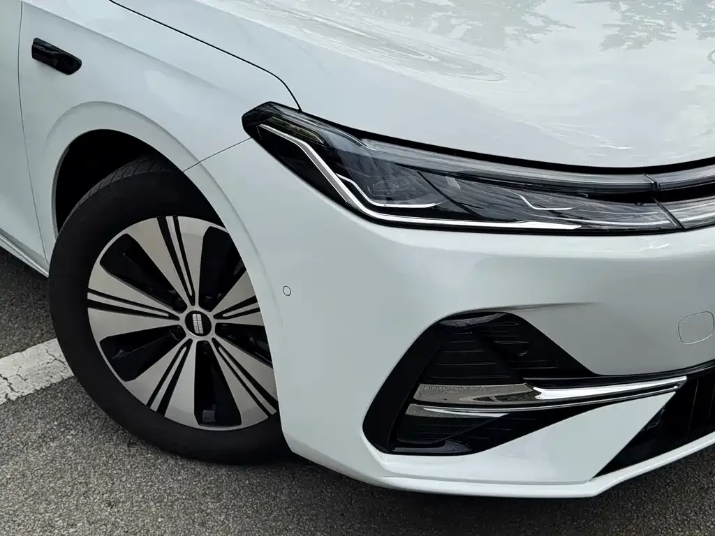Geely Galaxy A7 EM — фото 3