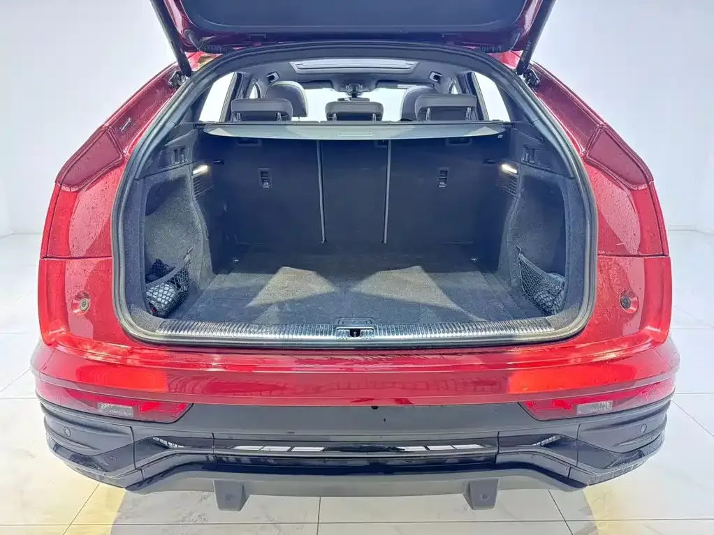Audi Q5L Sportback — фото 7